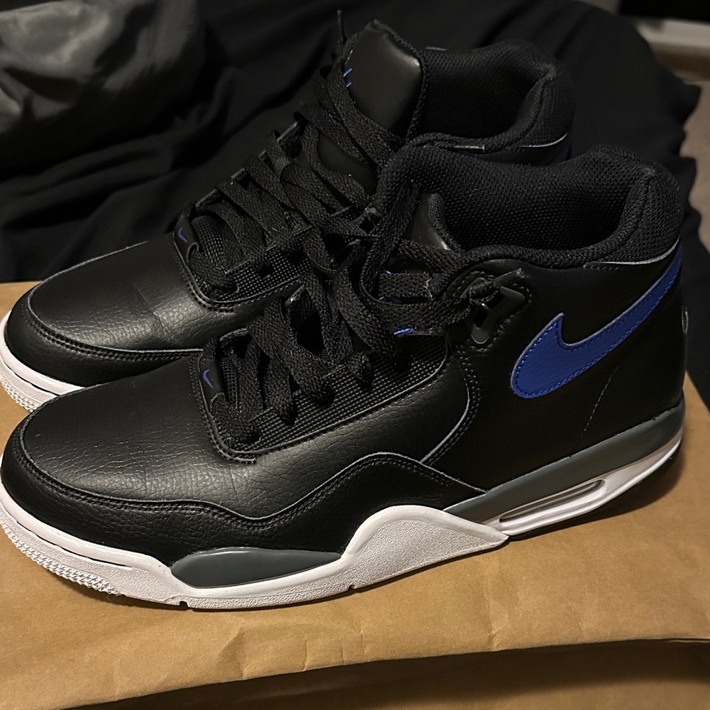 Nike Men's Black and Blue Sneakers
